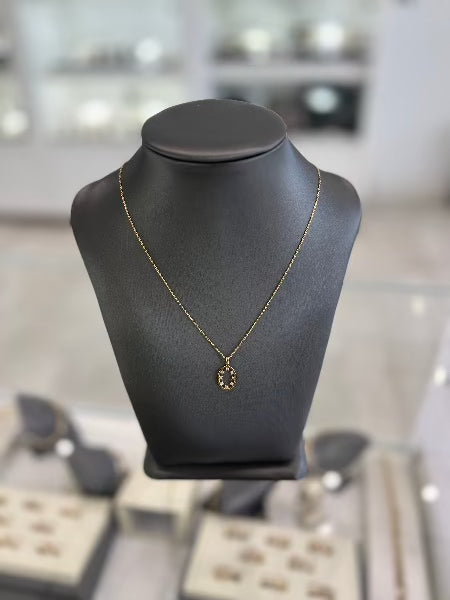 18kt Italian Oval With Eight Small Cubic Zirconia Pendant Chain