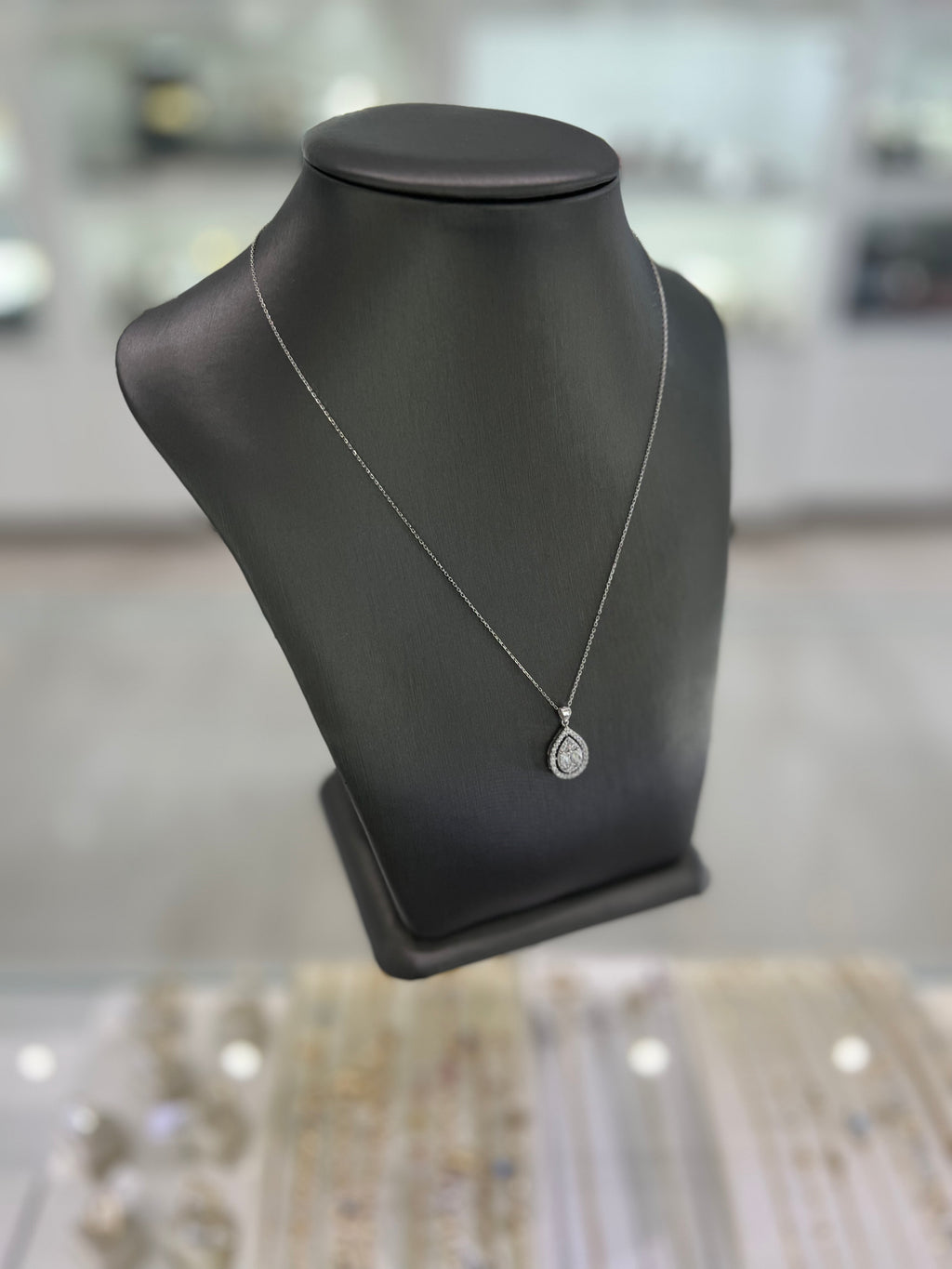 14kt White Gold Teardrop Cubic Zirconia Pendant necklace