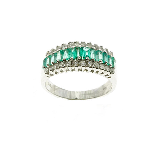 14Kt White Gold Emerald Diamond Ring