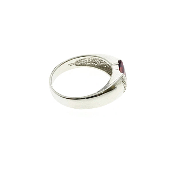 14Kt White Gold Garnet Diamond Ring