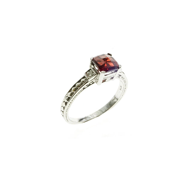 14Kt White Gold Garnet Diamond Ring