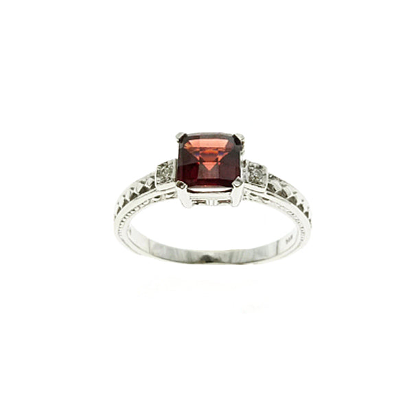 14Kt White Gold Garnet Diamond Ring