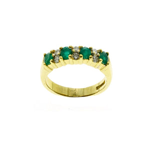 18Kt Gold Emerald Diamond Ring