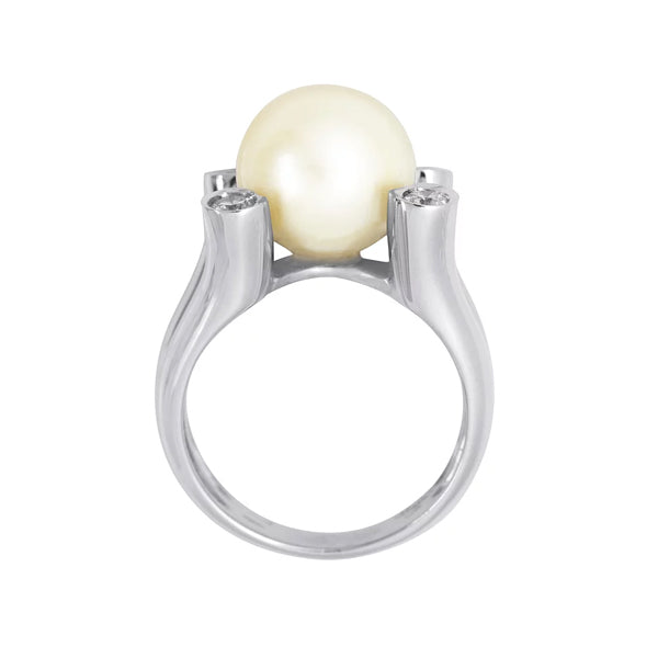 18kt South Sea Pearl With Diamonds